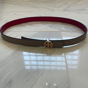 Tory Burch reversible gray/red belt (1 1/2”)